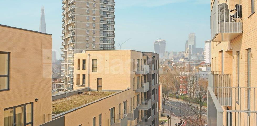 			UNDER OFFER , 1 Bedroom, 1 bath, 1 reception Penthouse			 Parker Building, Freda Street , Bermondsey